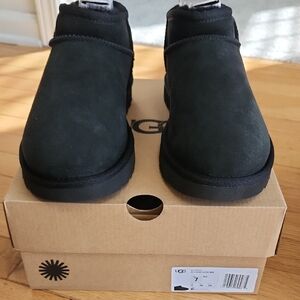 Womens Black UGG ultra mini's